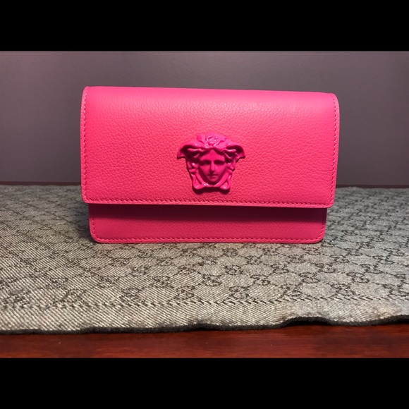 SOLD!!! New $950 Versace Pink Palazzo Evening Bag - Picture 2 of 5